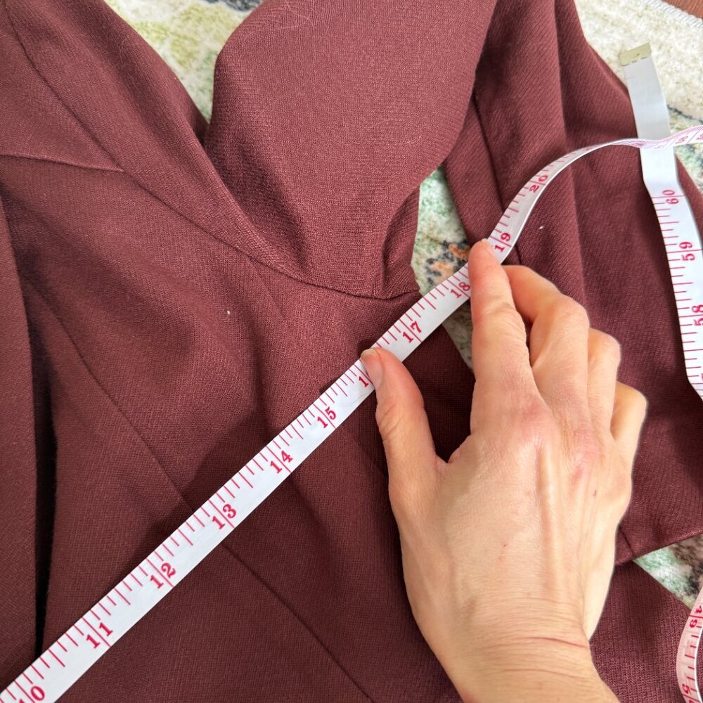 CAbi Boss Jacket in Currant Wine Long Structured Blazer Size Small - Picture 8 of 9